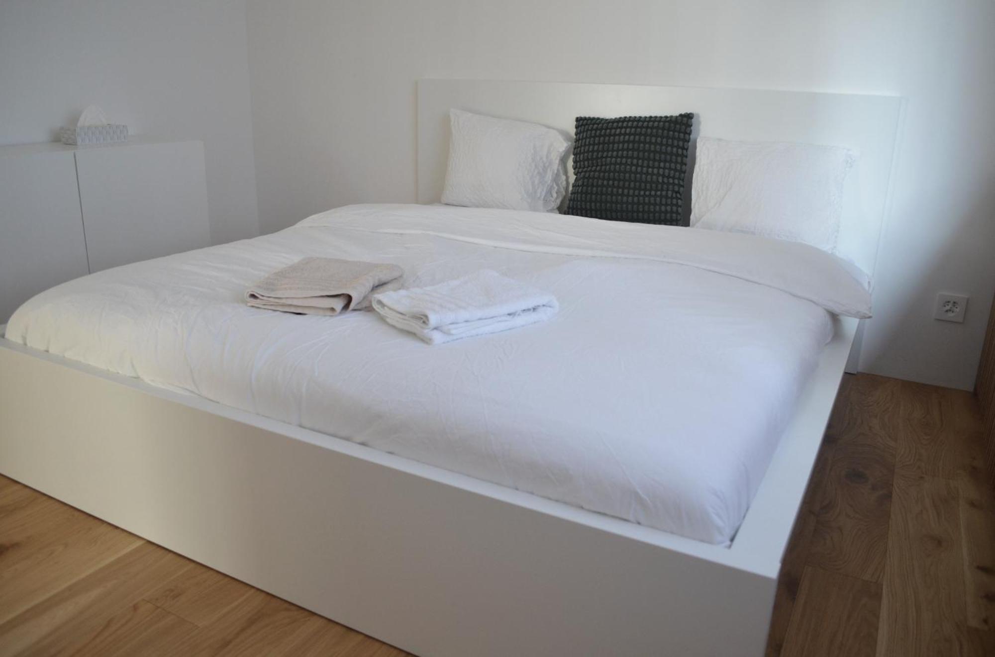Vk - H - Zuerich Airport - Luxury - - Haldenstrasse - *