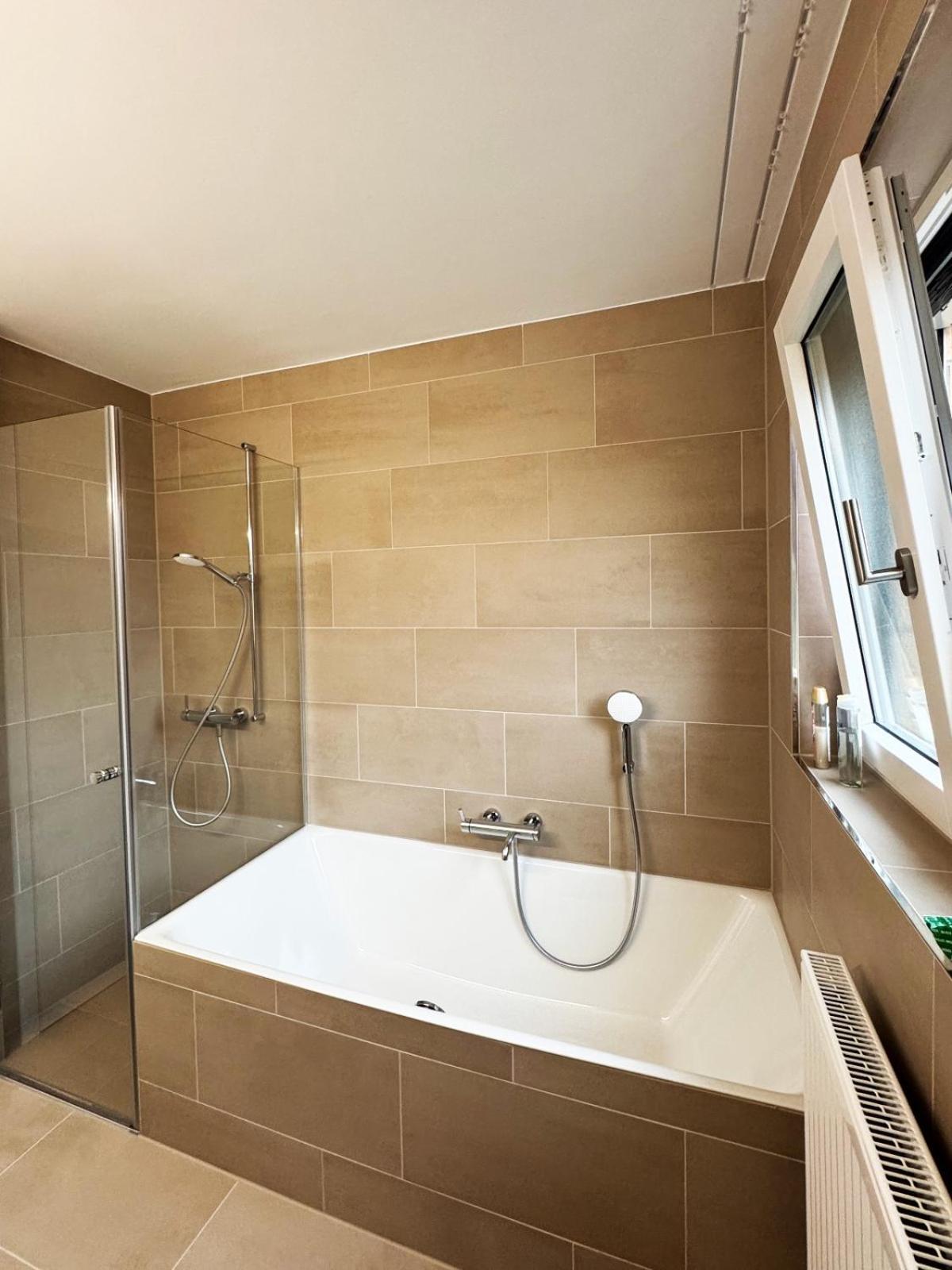 Homestay Vk - H - Zuerich Airport - Luxury - - Haldenstrasse - Kloten