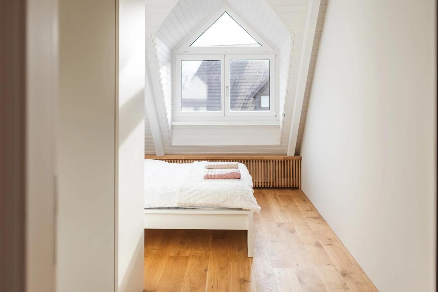 Homestay Vk - H - Zuerich Airport - Luxury - - Haldenstrasse - *